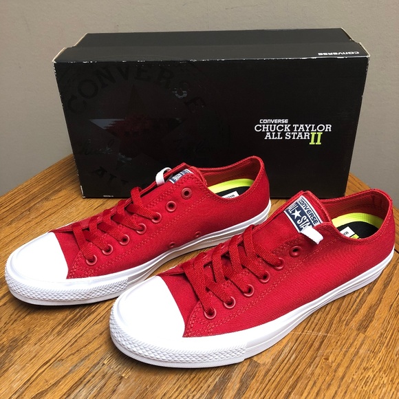 chuck taylor 2 red